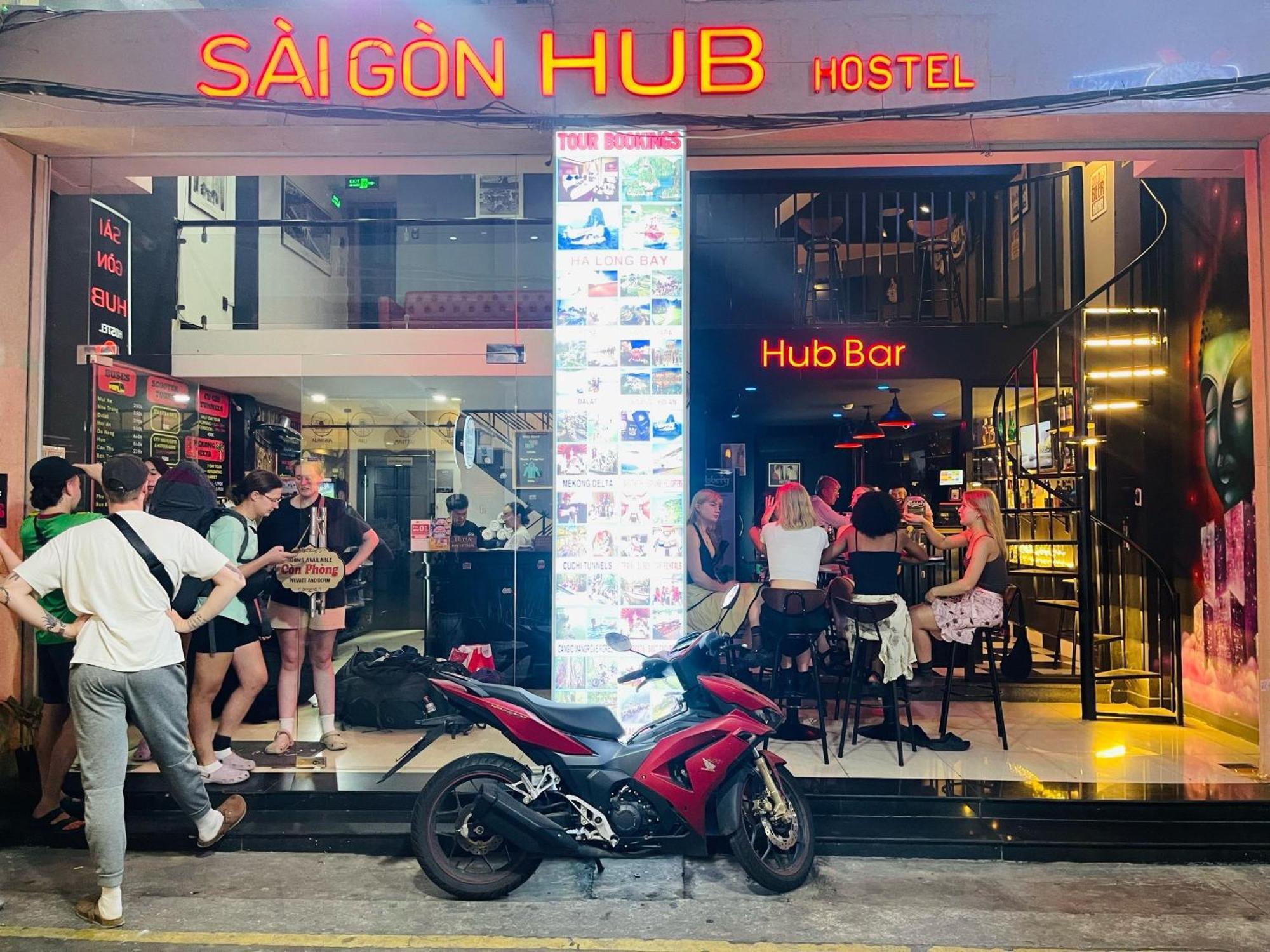 Saigon Hub Hostel โฮจิมินห์ซิตี้ ภายนอก รูปภาพ