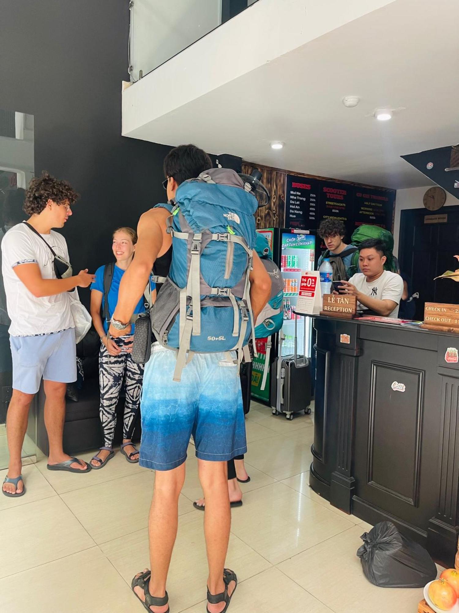 Saigon Hub Hostel โฮจิมินห์ซิตี้ ภายนอก รูปภาพ
