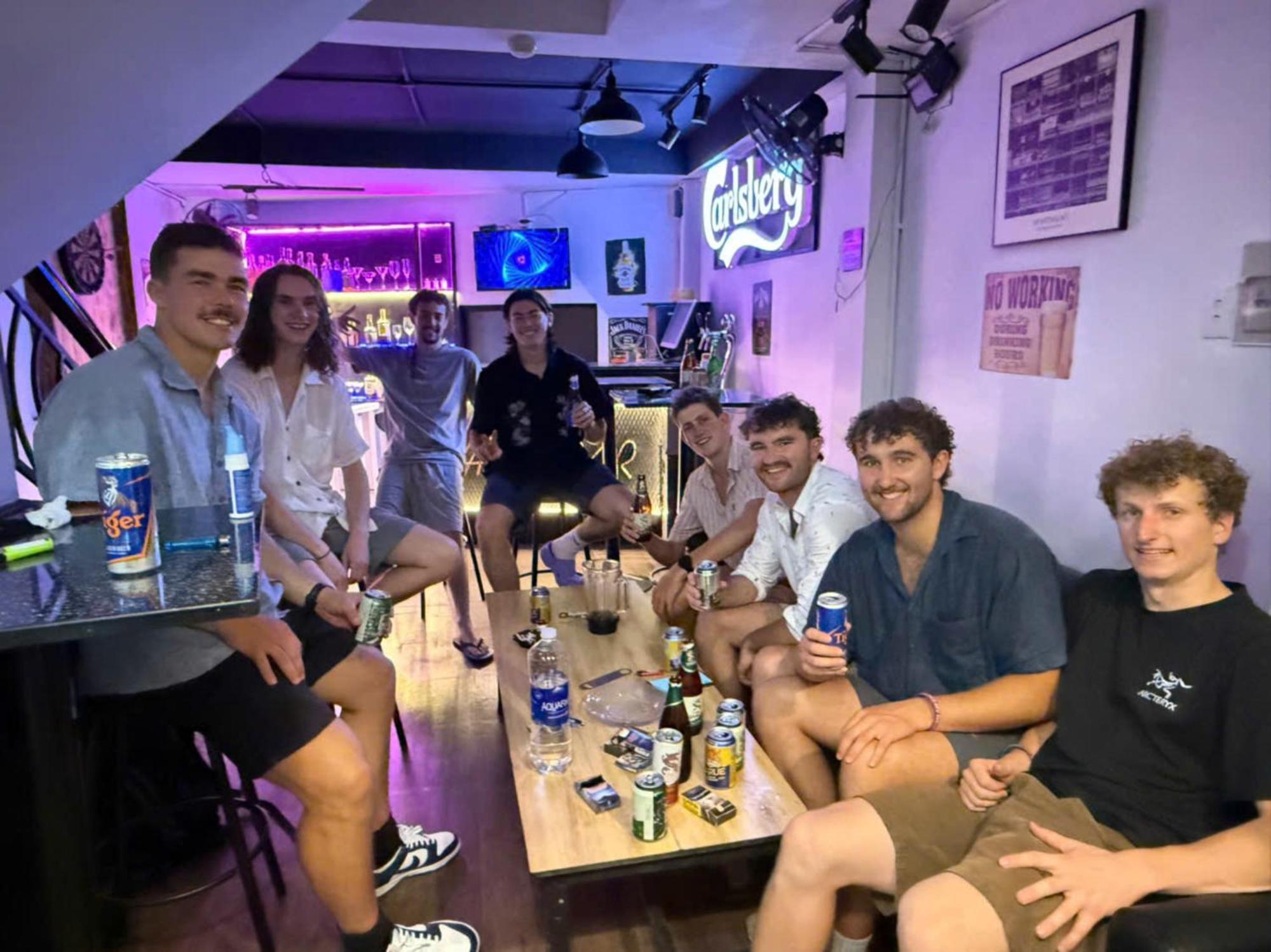 Saigon Hub Hostel โฮจิมินห์ซิตี้ ภายนอก รูปภาพ
